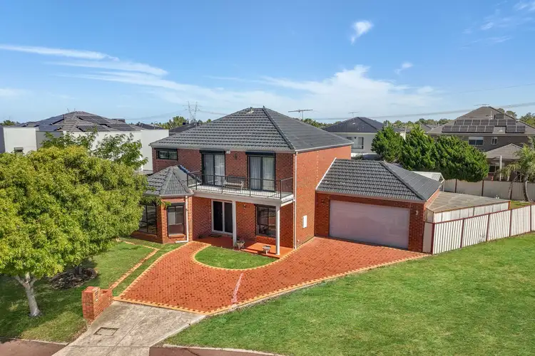 5 Hanson Court, Taylors Lakes VIC 3038