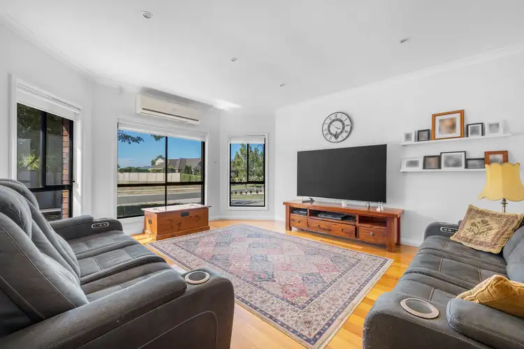 Fourth view of Homely house listing, 5 Hanson Court, Taylors Lakes VIC 3038