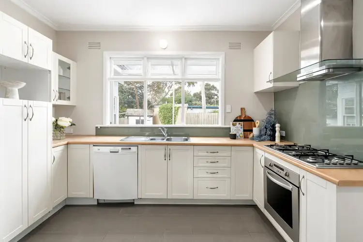 Sixth view of Homely house listing, 33 Massey Street, Box Hill South VIC 3128