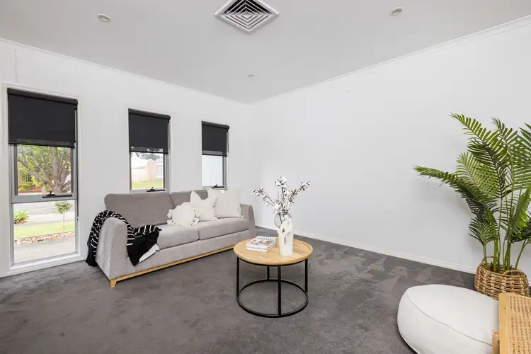 Second view of Homely house listing, 7 Immacolatta Rise, Red Cliffs VIC 3496