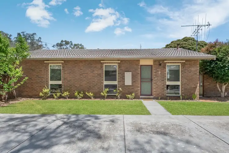 2/11 Beverley Street, Kangaroo Flat VIC 3555