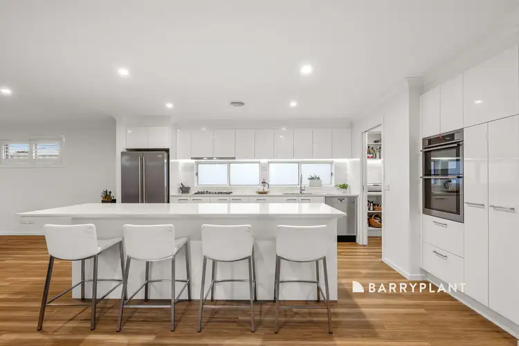 Second view of Homely house listing, 6 Nita Close, Narre Warren VIC 3805