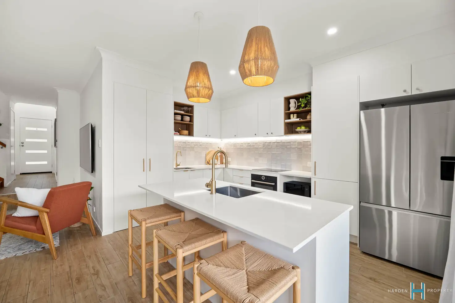 Main view of Homely townhouse listing, 2/9 Greening Street, Mount Gravatt QLD 4122