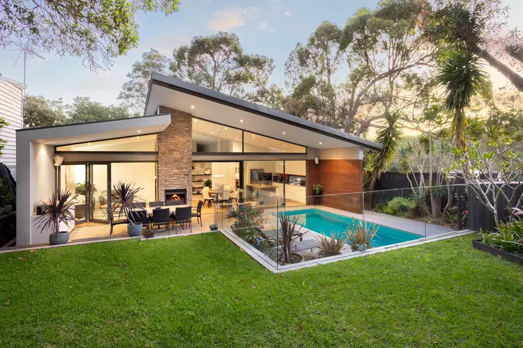 2 Bareena Road