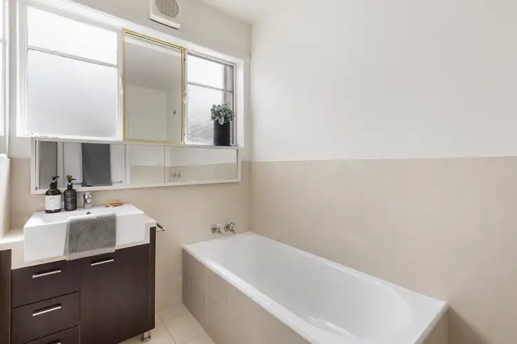 Fifth view of Homely apartment listing, 11/27 Wallace Avenue, Toorak VIC 3142