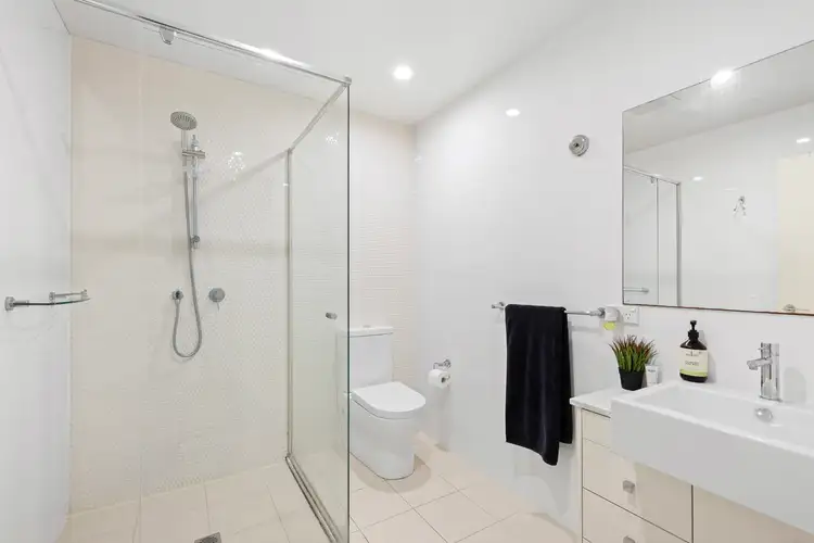 Sixth view of Homely apartment listing, 15/72-74 Pacific Parade, Dee Why NSW 2099