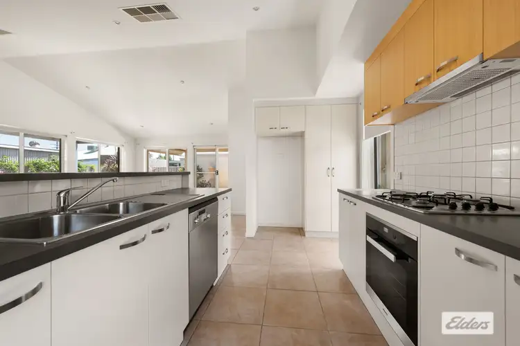 Fifth view of Homely townhouse listing, 2/25 Wilson Street, Wodonga VIC 3690