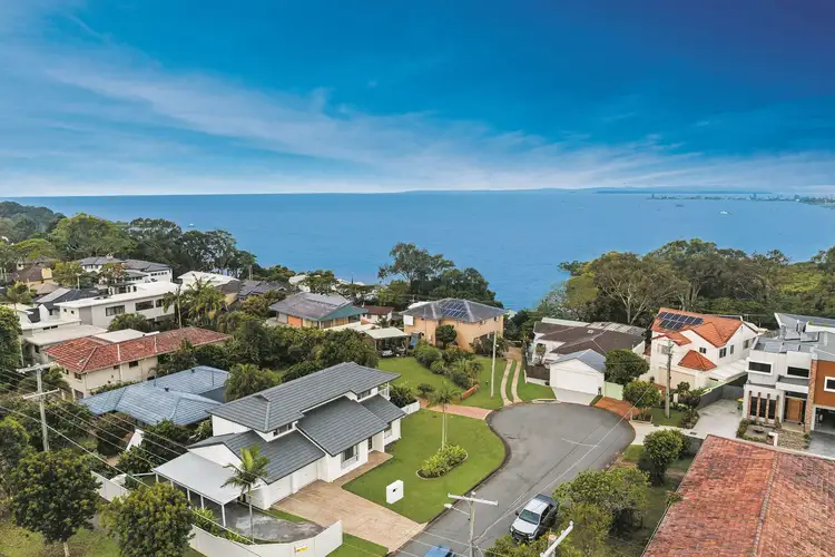 8 Charlotte Court