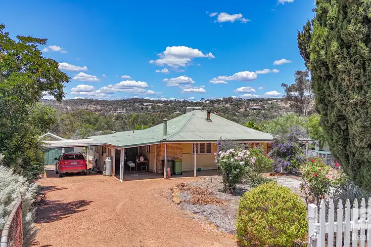 8 Connor Street, Toodyay WA 6566