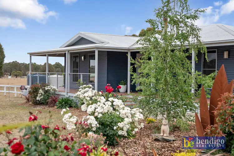 25 Wattle Grove, Neilborough VIC 3570