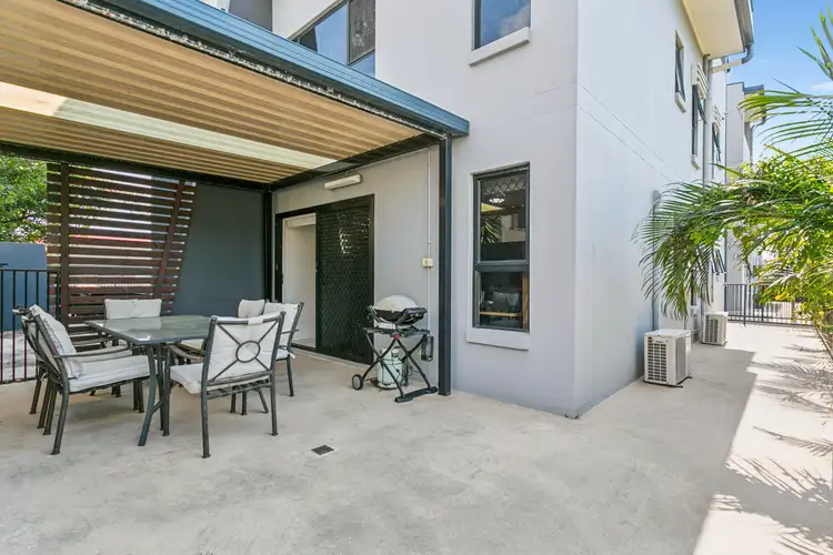 Fifth view of Homely unit listing, 4/2104 Gold Coast Highway, Miami QLD 4220