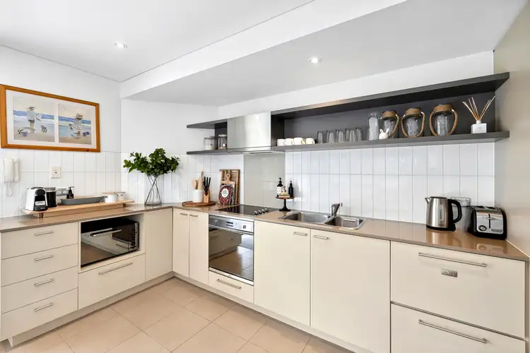 Fifth view of Homely apartment listing, 22/4 Smith Street, Lorne VIC 3232