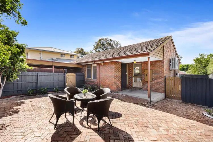 2/272 Grimshaw Street, Watsonia North VIC 3087