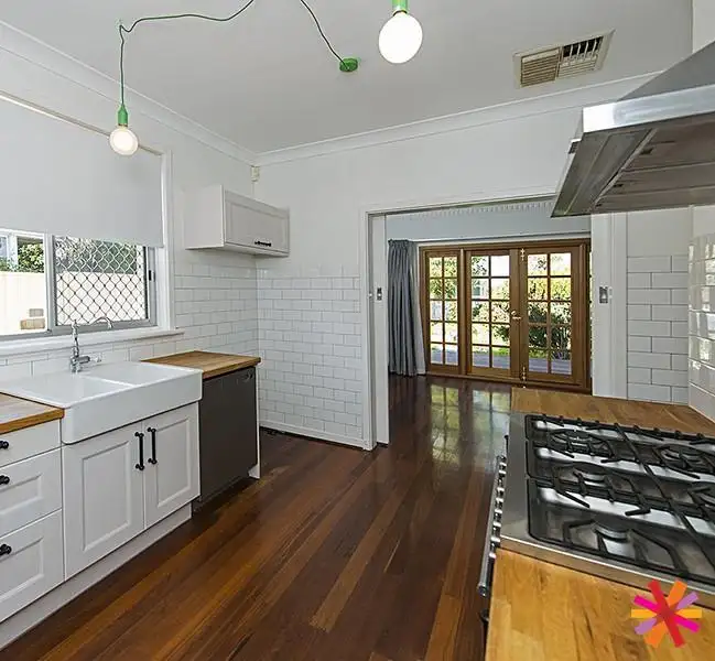 5 Playfield Street