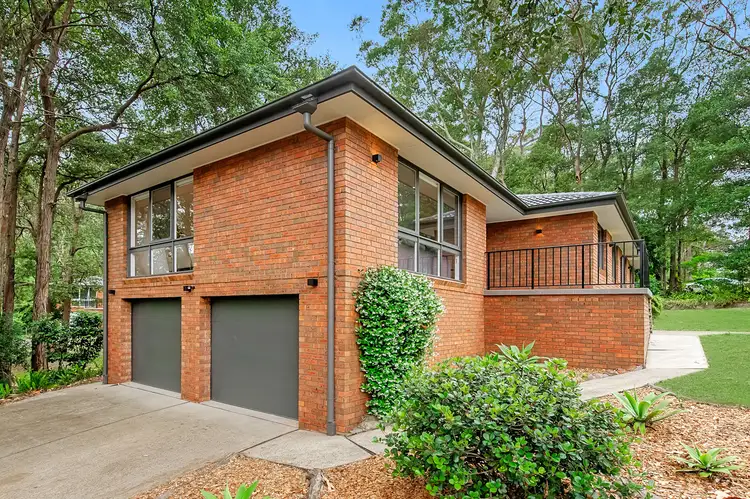 82 Mount Pleasant Avenue, Wahroonga NSW 2076