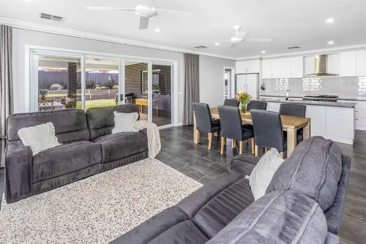 Sixth view of Homely house listing, 12 Murrayview Court, Merbein VIC 3505
