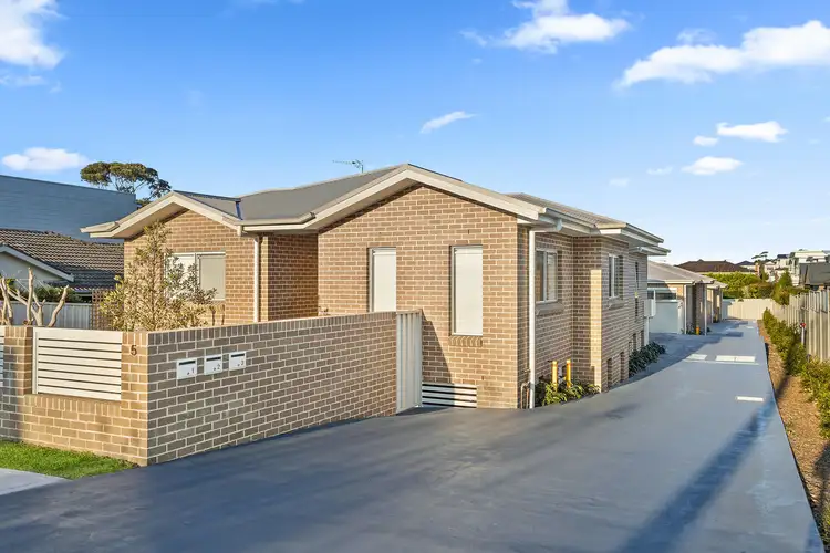 Main view of Homely villa listing, 3/5 Ryan Street, Balgownie NSW 2519
