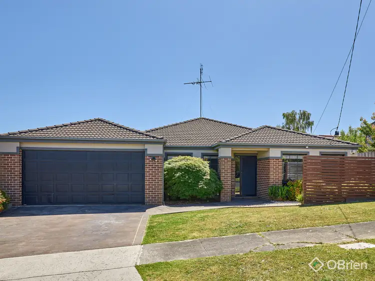 Fifth view of Homely house listing, 10 Leonis Court, Moe VIC 3825