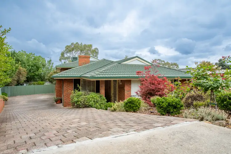 8 Mountain View Drive, Lavington NSW 2641