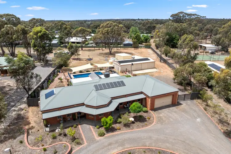 12 Yvonne Court, Maiden Gully VIC 3551