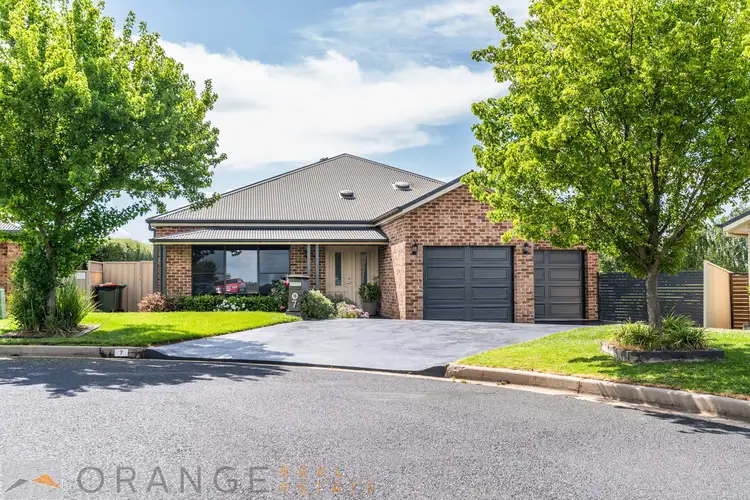 7 Windamingle Place, Orange NSW 2800