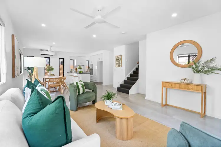 1/11 Hibiscus Lane, Holloways Beach QLD 4878