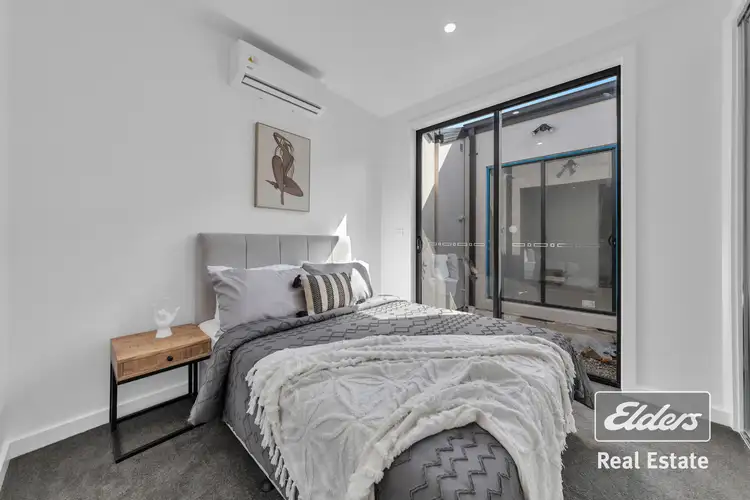 11 Duo Walk, Werribee VIC 3030