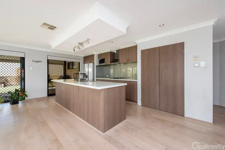 16 Arrowwood Loop, Secret Harbour WA 6173