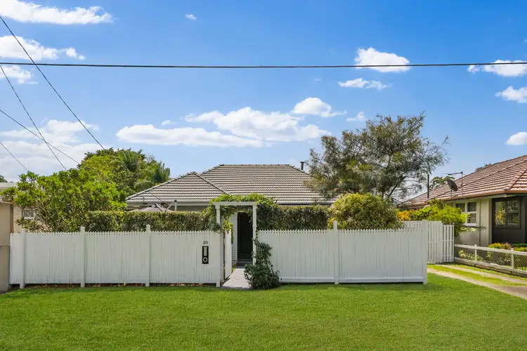 20 Watson Street, Clontarf QLD 4019