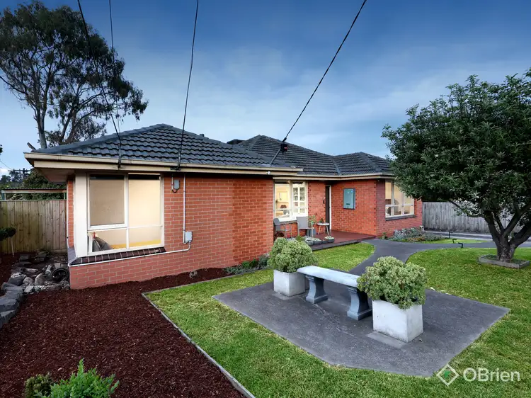 5 Fairland Avenue, Oakleigh East VIC 3166