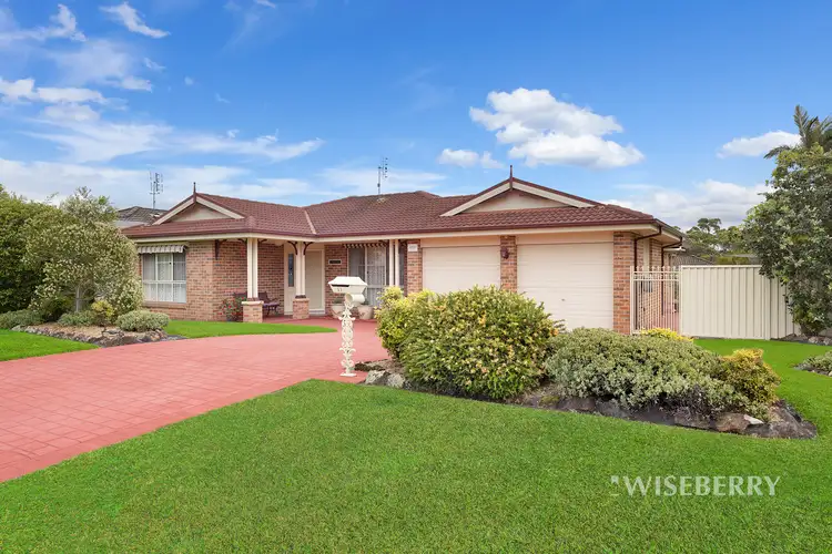 11 Travis Place, Buff Point NSW 2262
