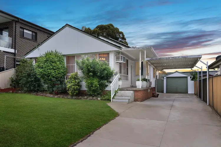 23 Thomas Street, Picnic Point NSW 2213