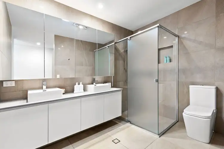 Fifth view of Homely house listing, 2/21 Horseshoe Bend, Buderim QLD 4556