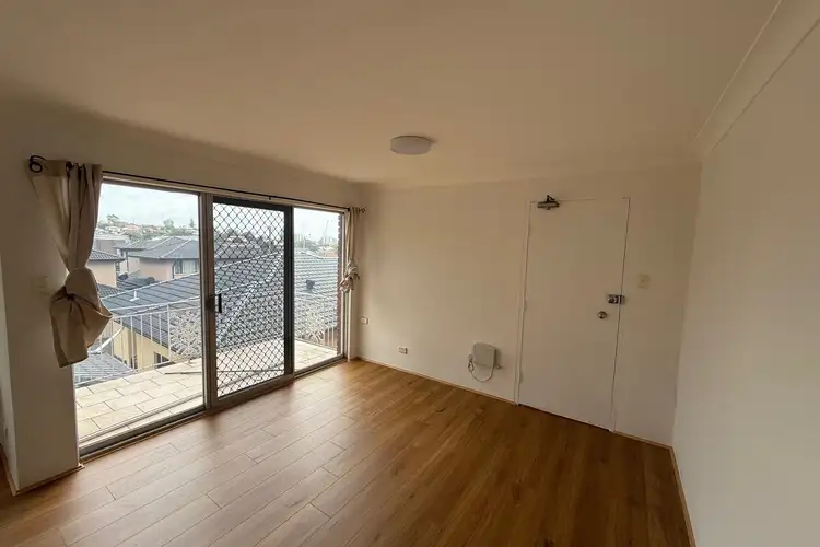 Third view of Homely unit listing, 6/8 Myrtle Street, Coniston NSW 2500