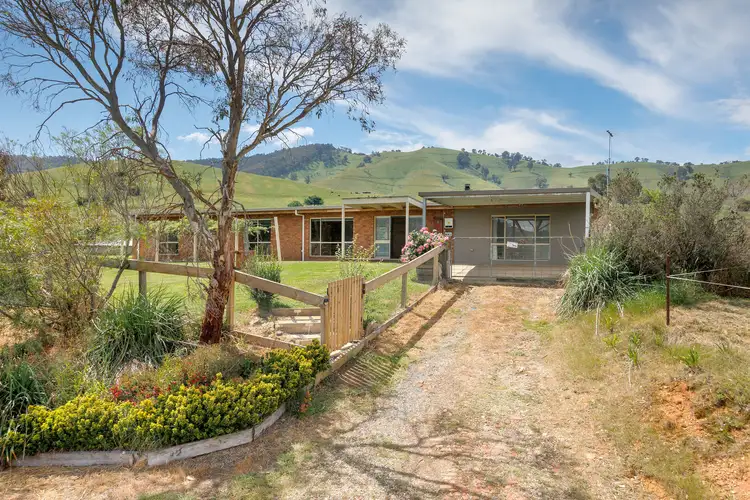 26 Old Jarvis Creek Road, Old Tallangatta VIC 3701