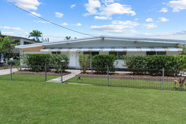 6 Mosch Place, Mooroobool QLD 4870