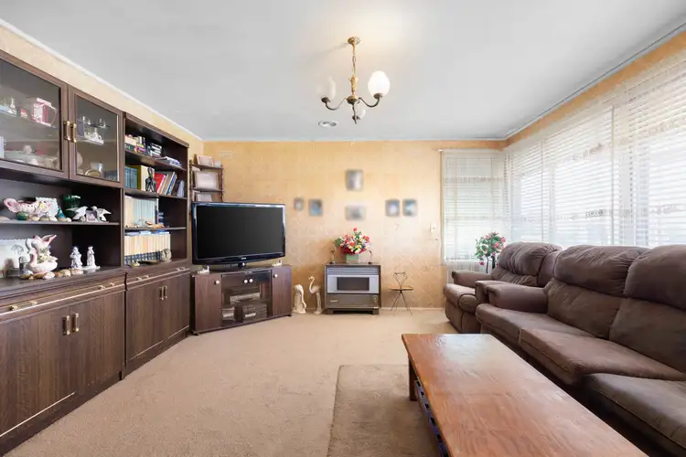 Fifth view of Homely house listing, 27 Clunes Avenue, Dallas VIC 3047