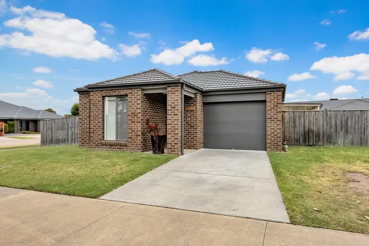 27 Fison Avenue, Eastwood VIC 3875