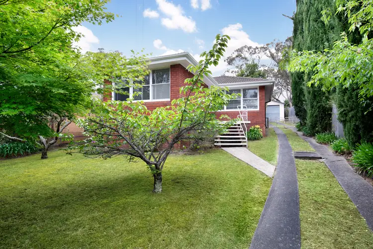 17 Paris Parade, Katoomba NSW 2780