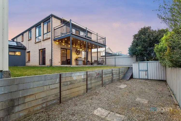 30 Greenhills Road, Victor Harbor SA 5211