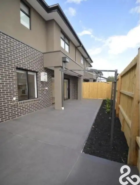 Main view of Homely townhouse listing, 2/27 Danin Street, Pascoe Vale VIC 3044