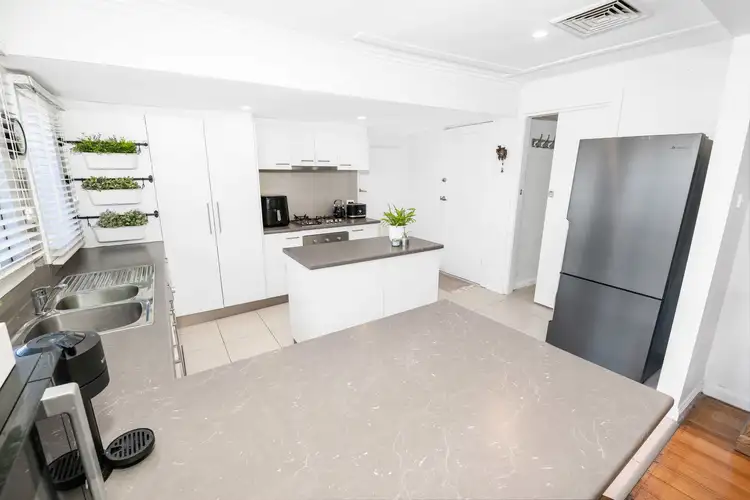 Fifth view of Homely house listing, 144 Magnolia Avenue, Mildura VIC 3500