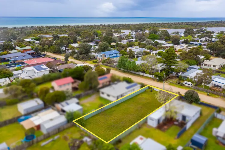 30 Swan Parade, St Leonards VIC 3223