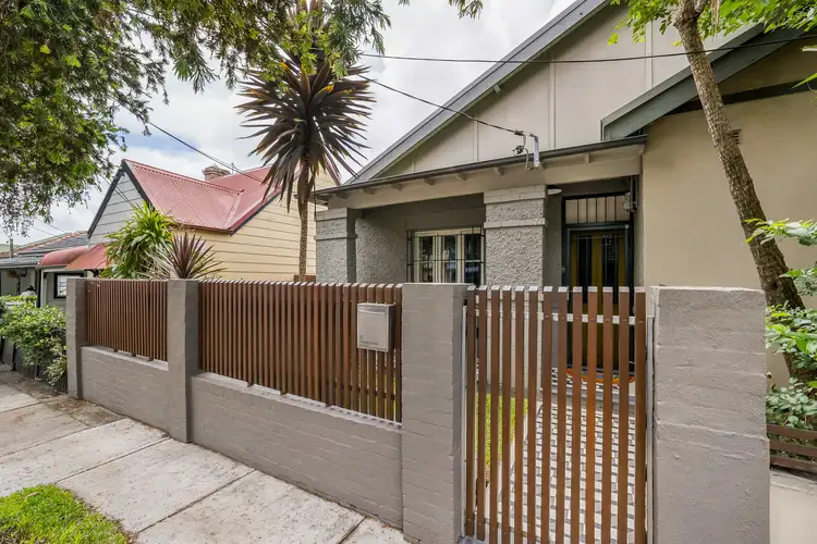 77 Sutherland Street, St Peters NSW 2044