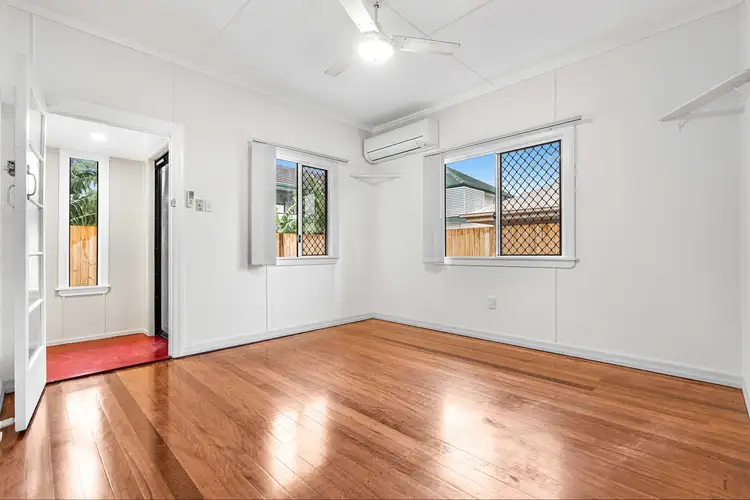 2/23 Faine Street