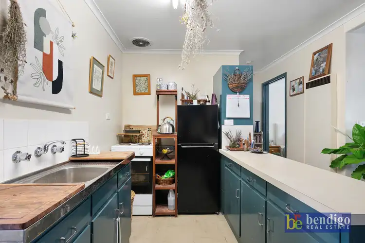 Fifth view of Homely house listing, 4/1 Cliff Avenue, Strathdale VIC 3550