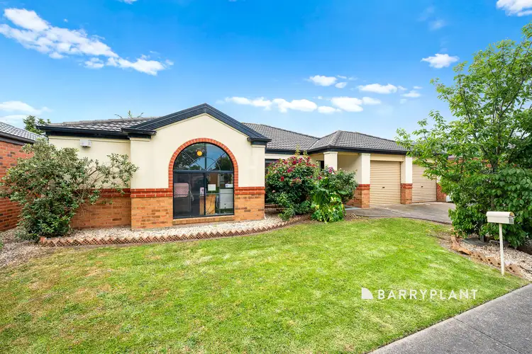 16 Chisholm Crescent, Narre Warren South VIC 3805