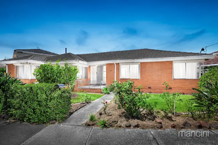 32 The Circle, Altona North VIC 3025