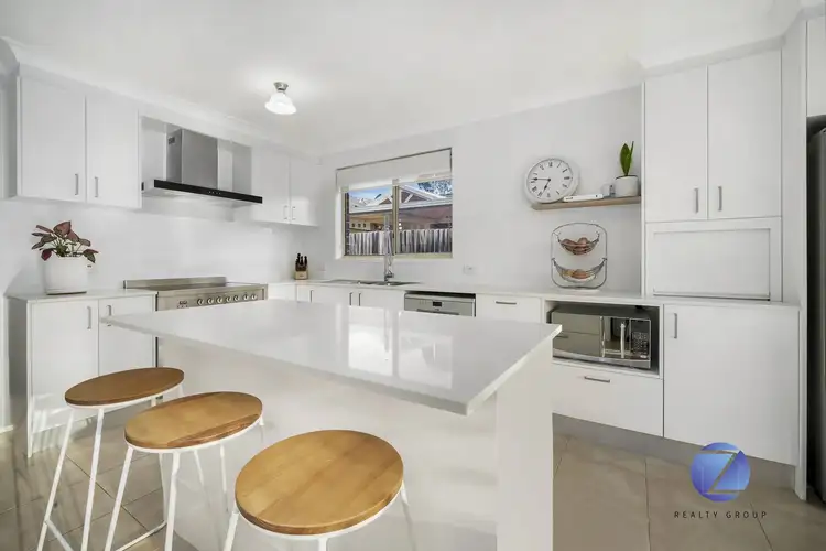 Fifth view of Homely house listing, 2 Farrar Place, St Helens Park NSW 2560