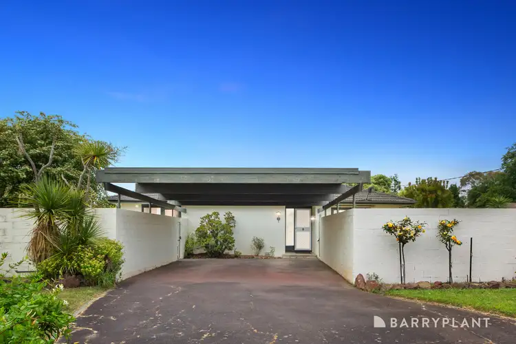 6 Lenham Close, Ferntree Gully VIC 3156